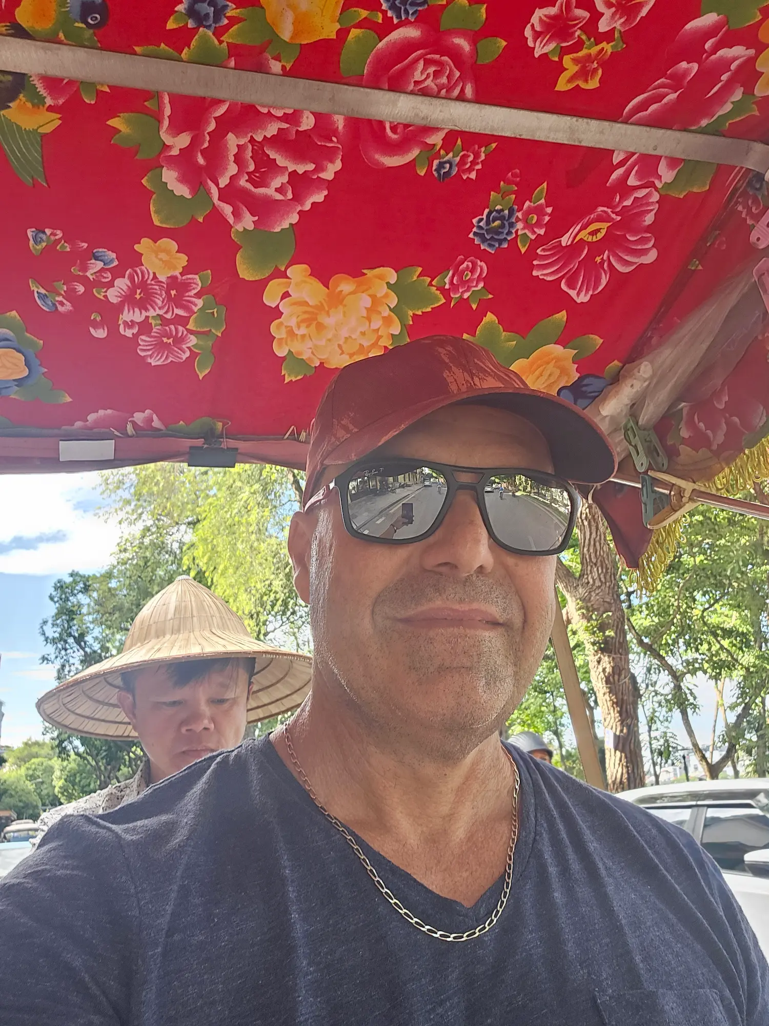 antes de viajar a Vietnam paseo en triciclo SunZen Travel
