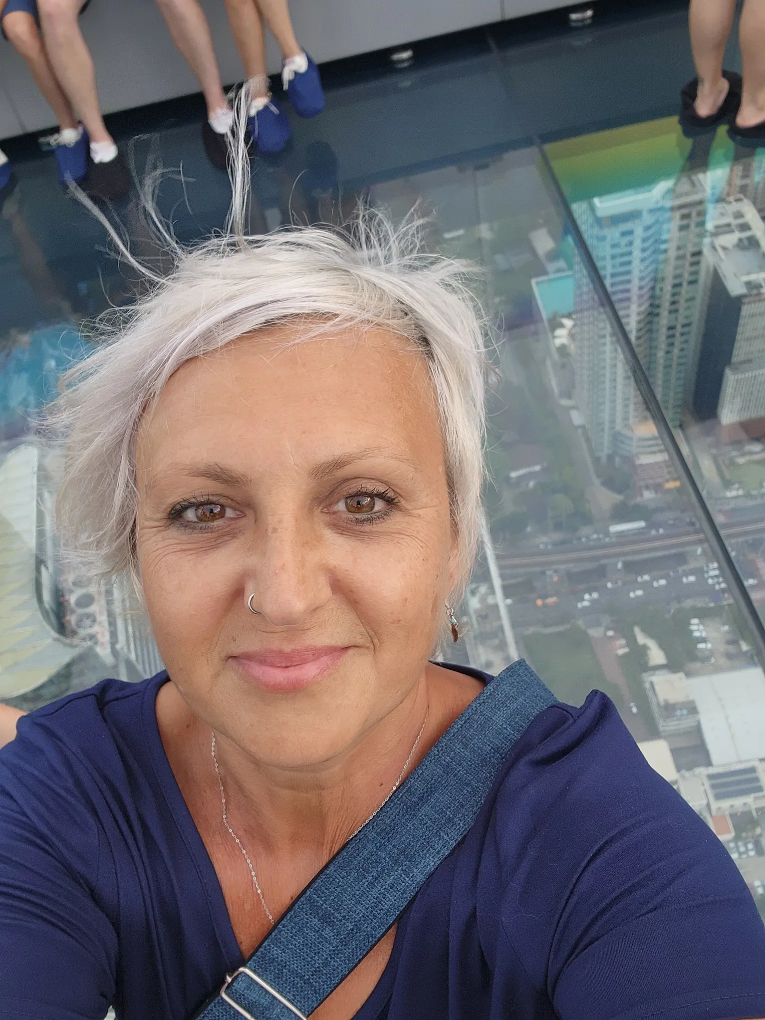 Rakel sonriendo en Tailandia · neurociencia del viaje