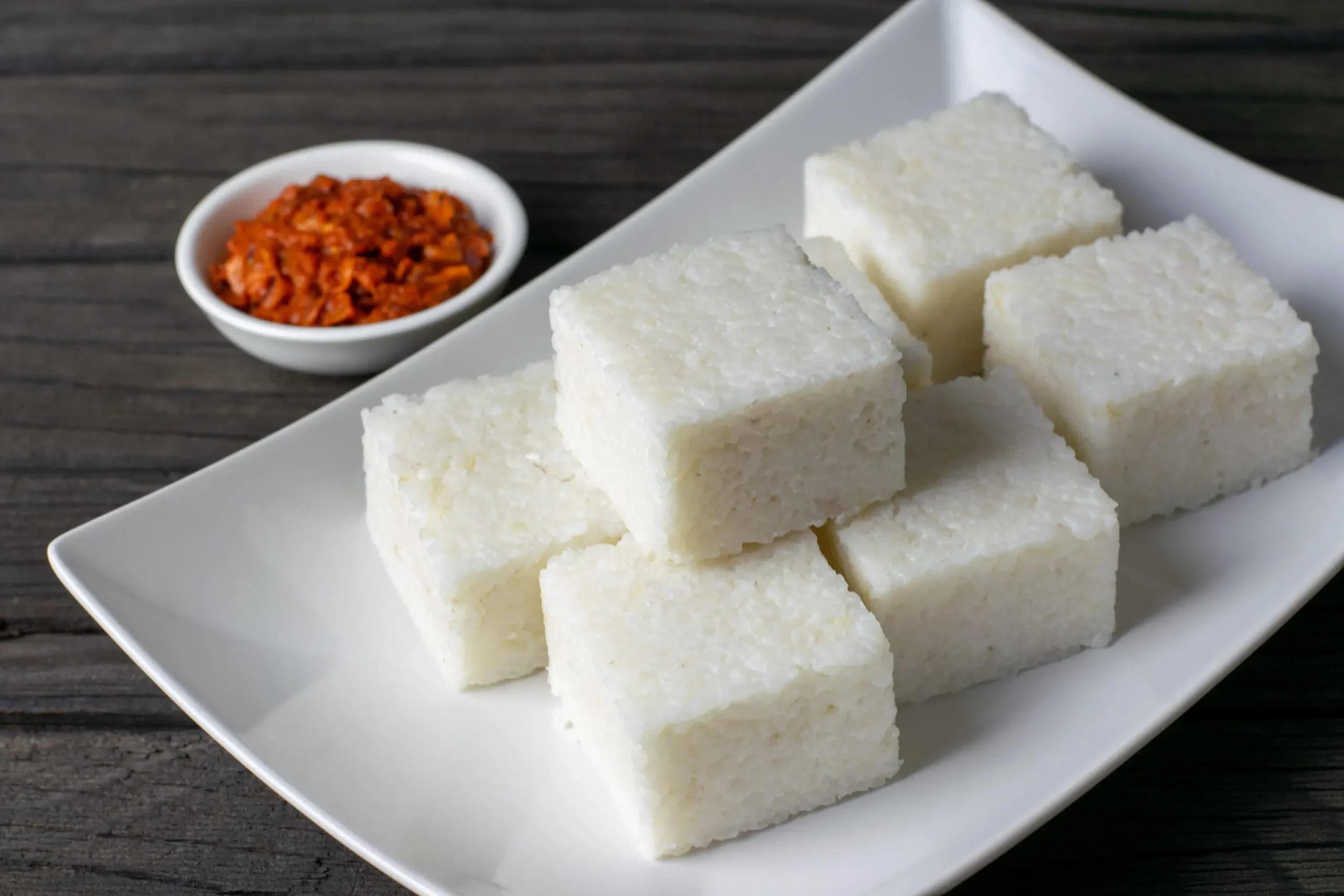 Kiribath, el plato del Año Nuevo asiático en Sri Lanka, arroz cocido en leche de coco